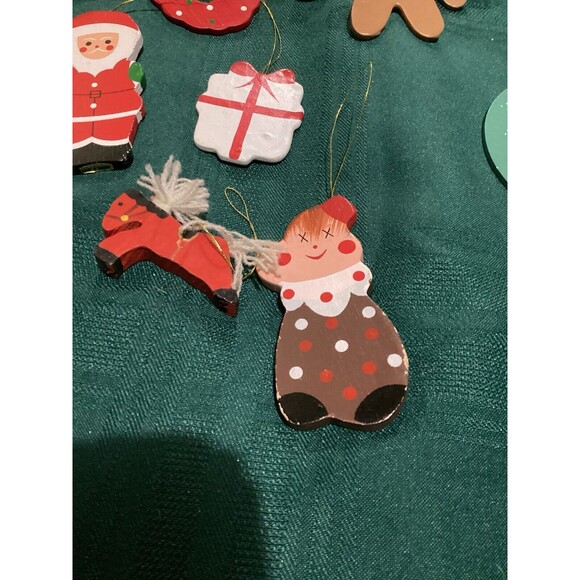 Vintage Christmas 20 Flat Wooden Hand Painted Ornament Lot Santa Snowmen Bears - Picture 14 of 16